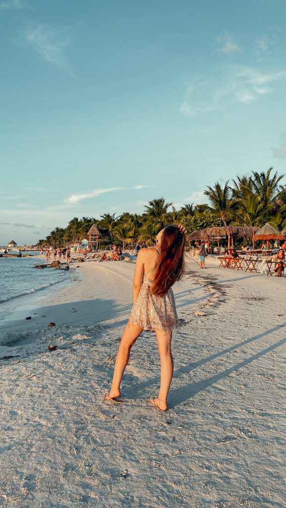 golden hour holbox plage mexique