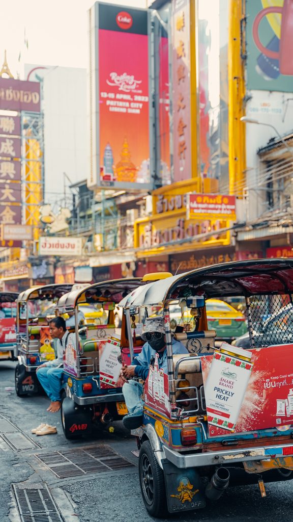 chinatown bangkok tuk tuk se déplacer en thailande
