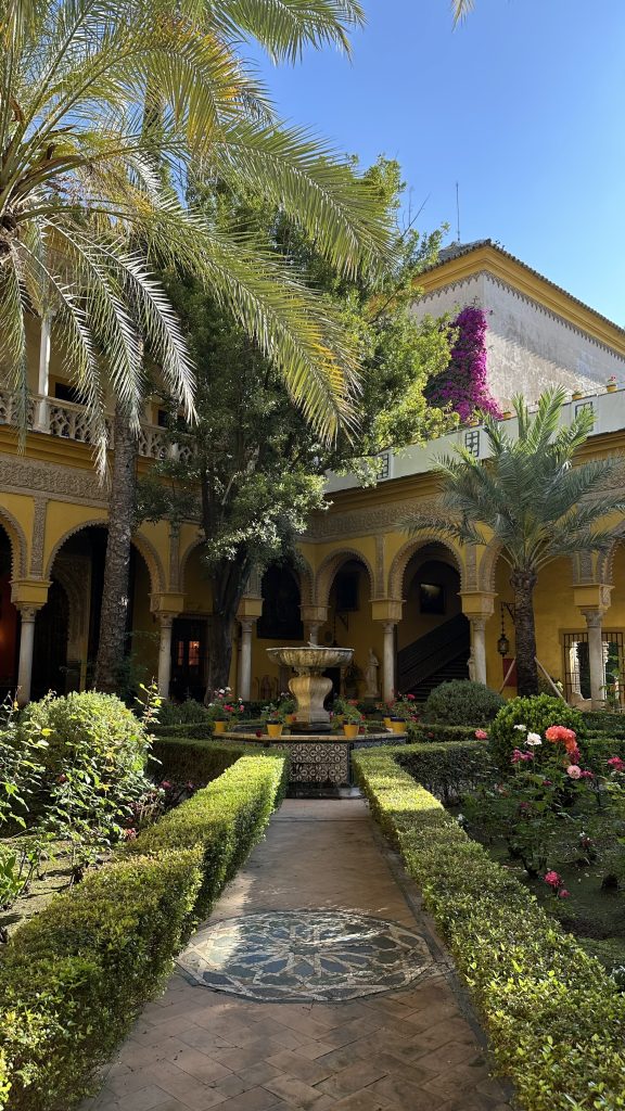 palacio de la duenas week end seville